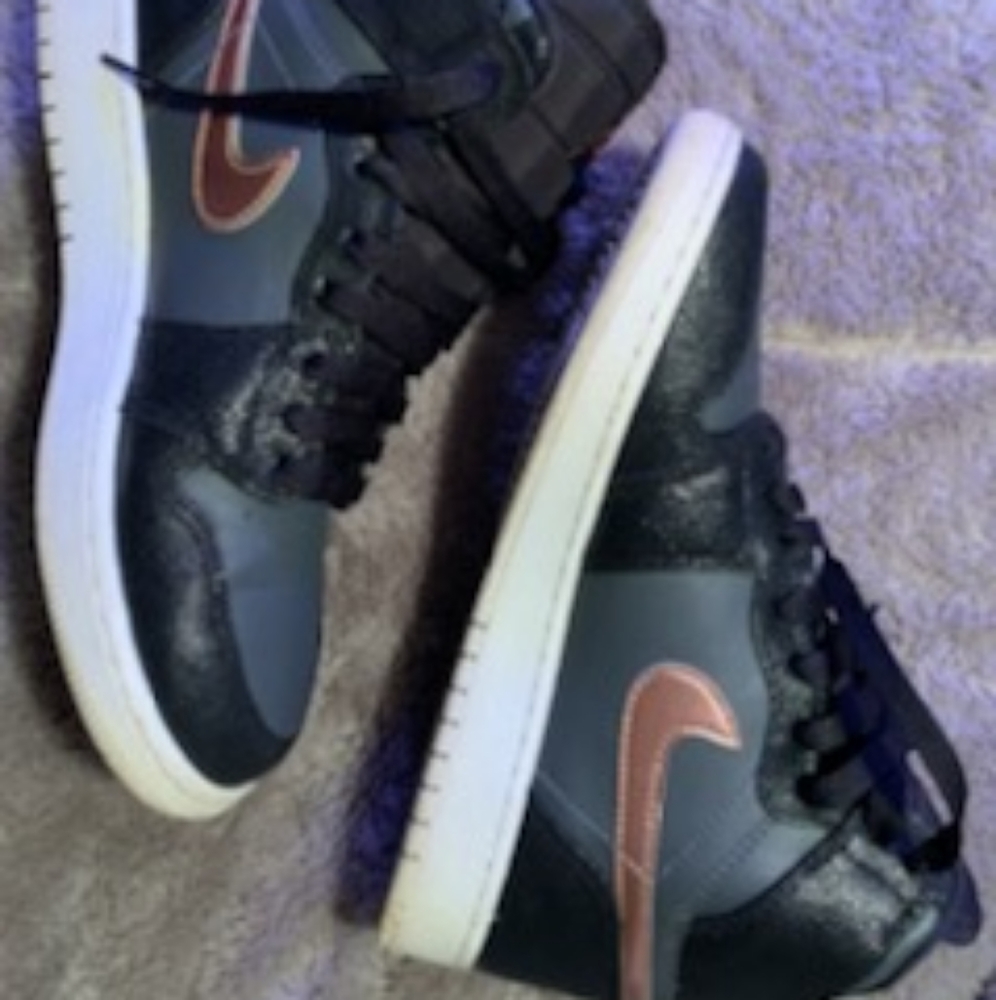 Nike Air Jordan Retro 1